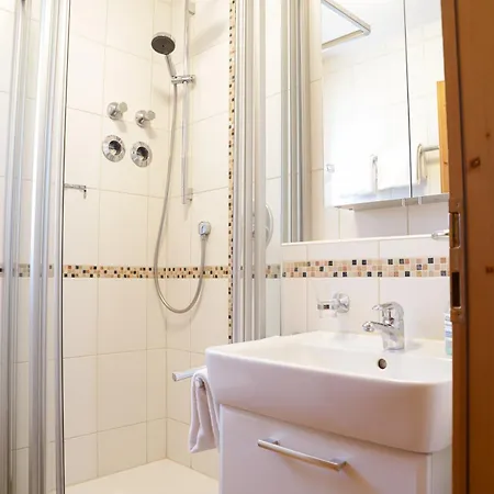 Haus Alpenstern Almrausch Apartamento *