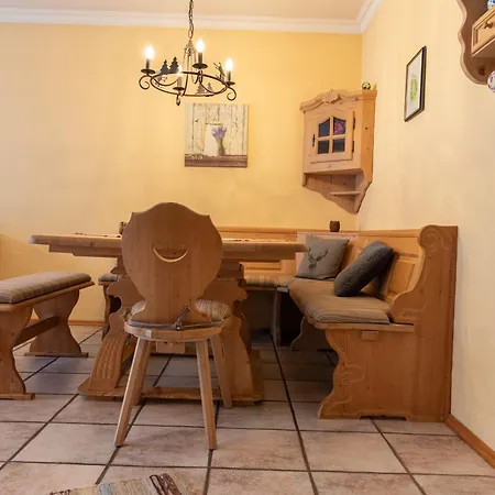 Haus Alpenstern Almrausch * Grainau
